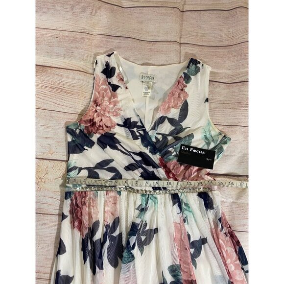 NWT En Focus Women's Soft Light Floral Maxi Dress - 10 - Picture 11 of 14